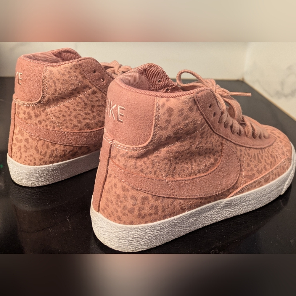 NIKE Blazer Mid SE Big Kid Size 6.5 (No Size Tag) MSRP $120 Like New - Picture 8 of 12